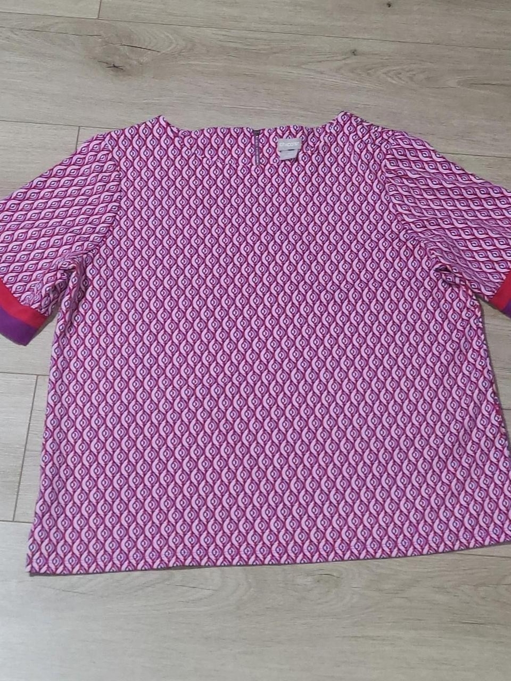 Chico's Red Geometric Short Sleeve Crewneck Blouse